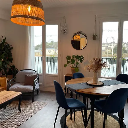 Chez Stella